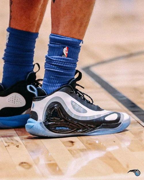 2024最新球鞋爆料,最新爆料揭秘年度爆款鞋款 第3张 2024最新球鞋爆料,最新爆料揭秘年度爆款鞋款 第3张